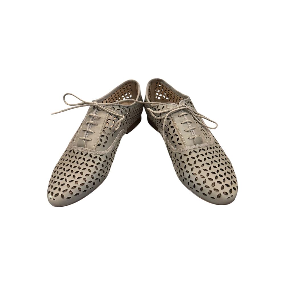 New Pour La Victoire Mirage Gray Laser Cut Leather Oxford Flats Size 6.5M - Picture 4 of 7